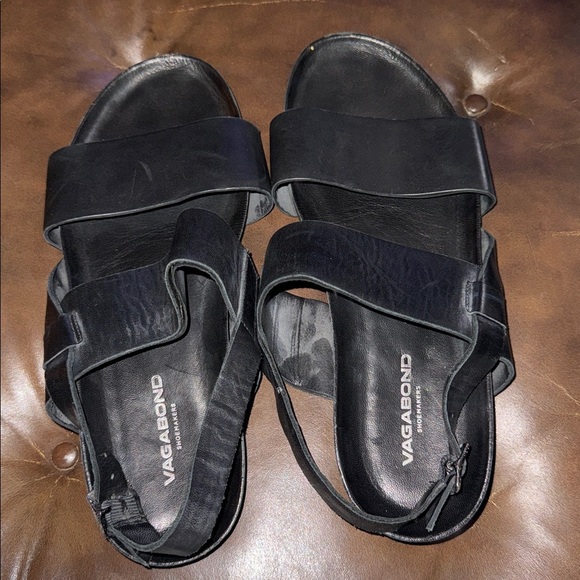 Vagabond black leather Shoemakers Erin sandals feature a minimalist two-strap main image 5